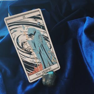 「青い鳥のタロット」隠者のカード