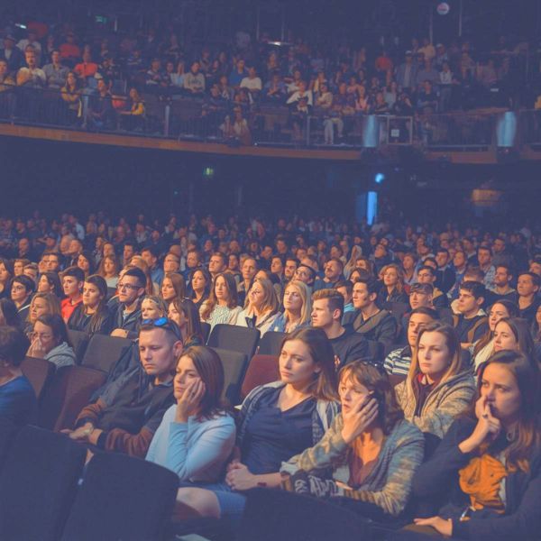 牡羊座28度のサビアン:落胆させられた大聴衆